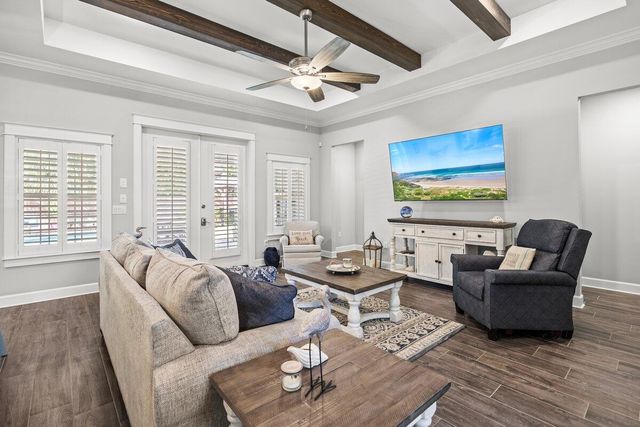 1469 E Shores Boulevard, Gulf Breeze, FL 32563