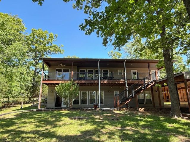 369 Crestview Drive, Ridgedale, MO 65739