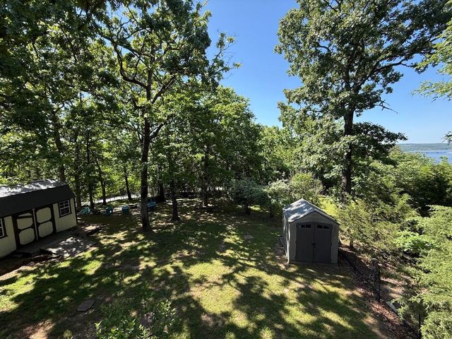 369 Crestview Drive, Ridgedale, MO 65739