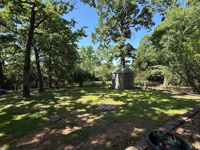 369 Crestview Drive, Ridgedale, MO 65739