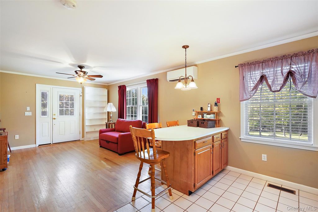 72 N Knapp Court, Hopewell Junction, NY 12533 — photo 5