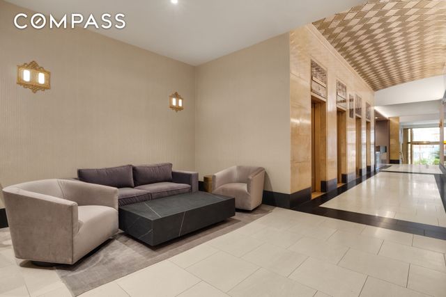 3 Hanover Sq Apt 8A, New York City, NY 10004