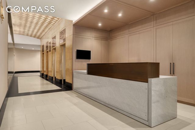 3 Hanover Sq Apt 8A, New York City, NY 10004