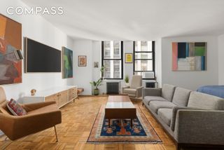 3 Hanover Sq Apt 8A, New York City, NY 10004