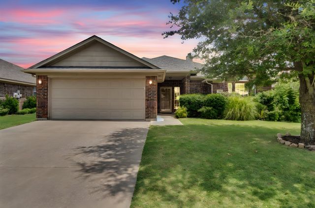 947 Winepress Road, Burleson, TX 76028