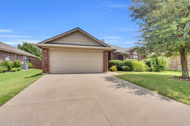 947 Winepress Road, Burleson, TX 76028