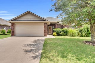 947 Winepress Road, Burleson, TX 76028