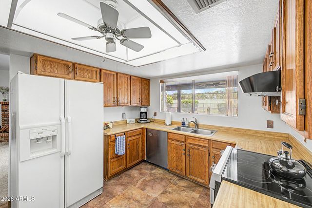 6116 W WILLOW Avenue, Glendale, AZ 85304