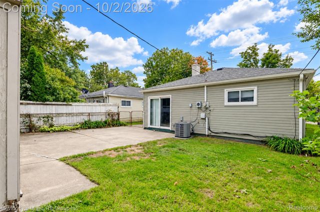 4717 Dudley Street, Dearborn Heights, MI 48125