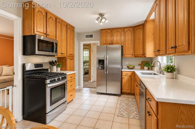 4717 Dudley Street, Dearborn Heights, MI 48125