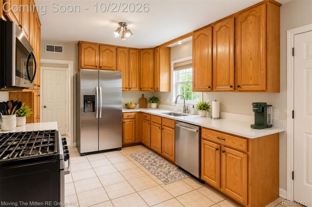 4717 Dudley Street, Dearborn Heights, MI 48125