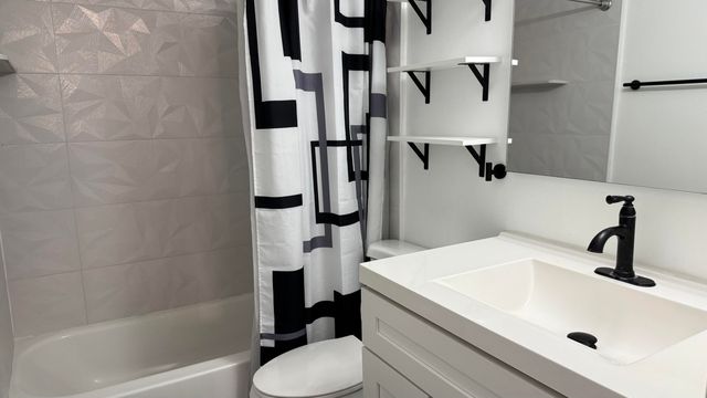 3701 JACKSON Street 409, Hollywood, FL 33021