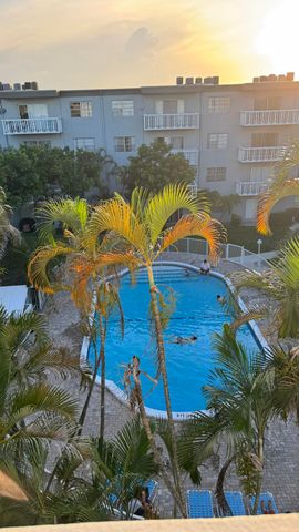 3701 JACKSON Street 409, Hollywood, FL 33021