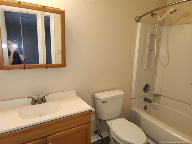 7062 Calamar Drive, Fayetteville, NC 28314