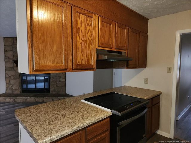 7062 Calamar Drive, Fayetteville, NC 28314