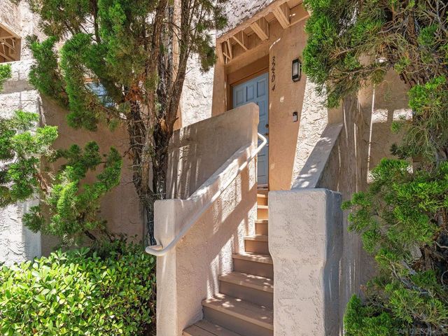 3250 Via Marin 4, La Jolla, CA 92037
