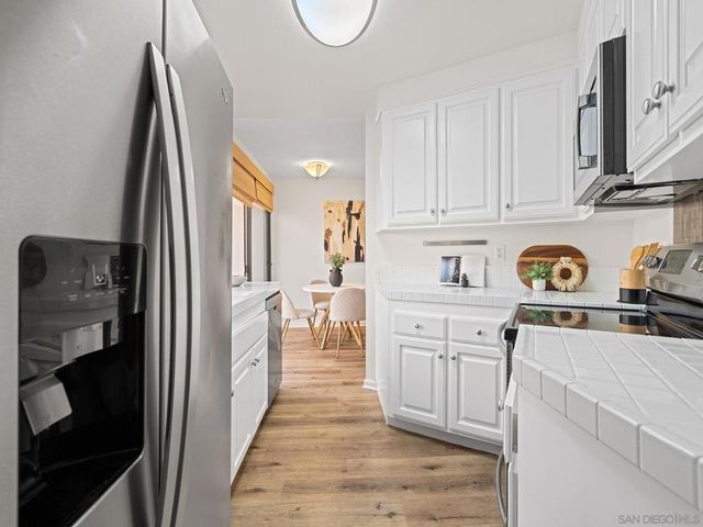 3250 Via Marin 4, La Jolla, CA 92037