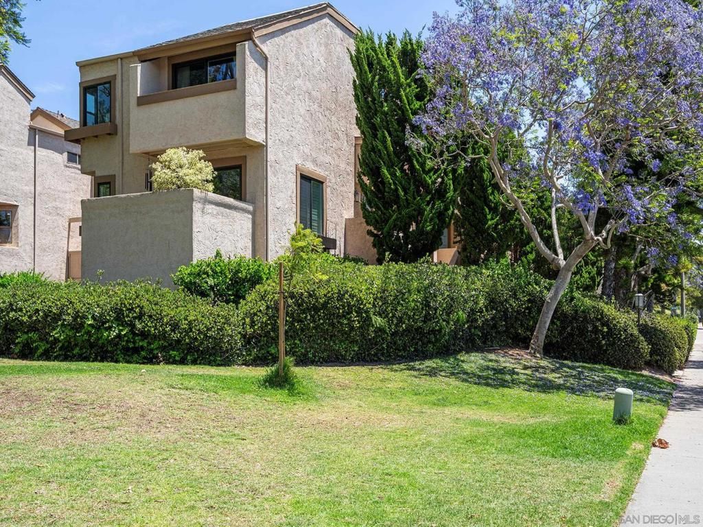 Image 22 of property listing at 3250 Via Marin 4, La Jolla, CA 92037