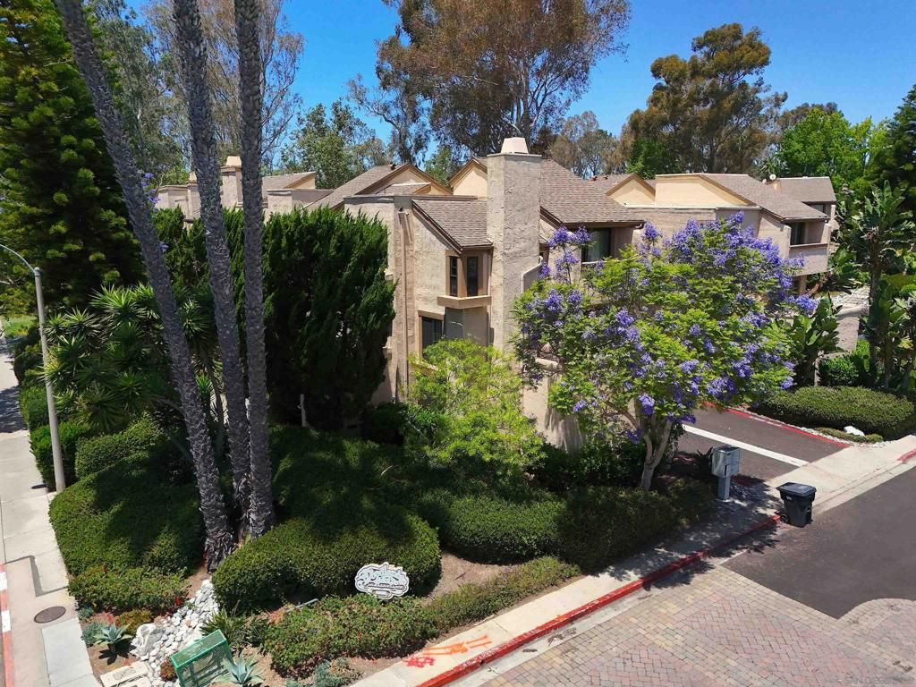 Image 24 of property listing at 3250 Via Marin 4, La Jolla, CA 92037