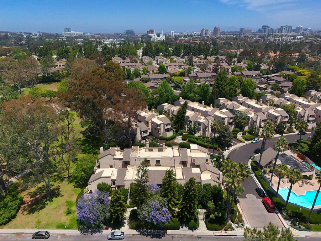 Image 28 of property listing at 3250 Via Marin 4, La Jolla, CA 92037
