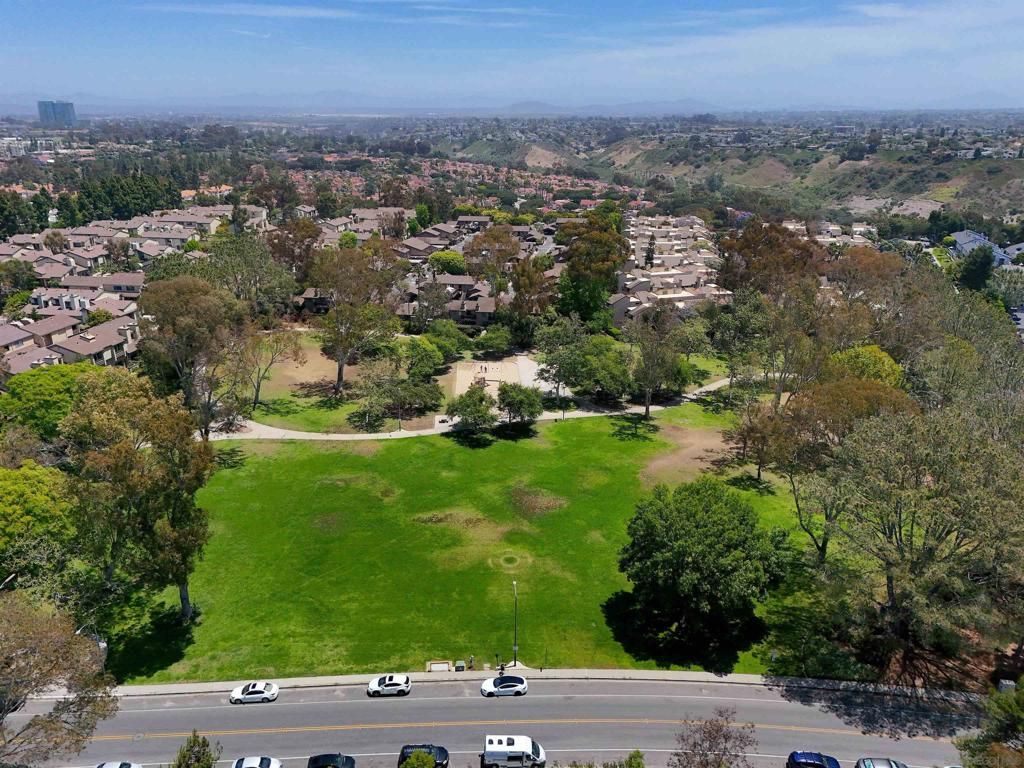 Image 30 of property listing at 3250 Via Marin 4, La Jolla, CA 92037
