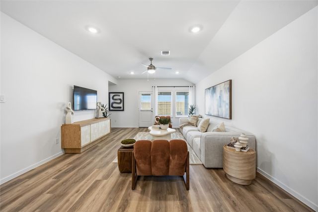 5203 Greengrass Willow Lane, Houston, TX 77048