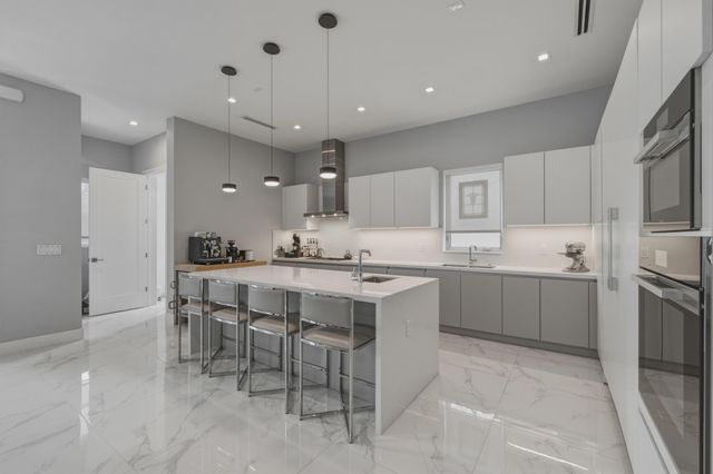 5 SE 11th Avenue, Fort Lauderdale, FL 33301