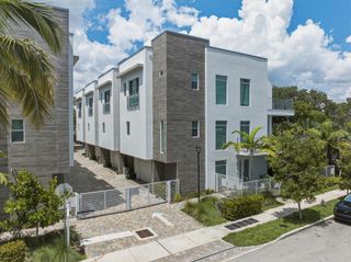 5 SE 11th Avenue, Fort Lauderdale, FL 33301
