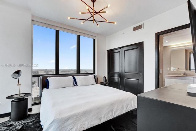 1600 NE 1st Ave 3420, Miami, FL 33132