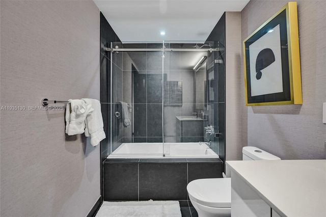 1600 NE 1st Ave 3420, Miami, FL 33132