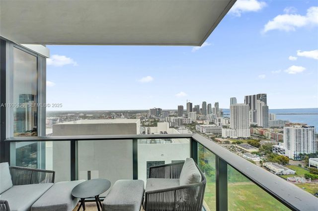 1600 NE 1st Ave 3420, Miami, FL 33132