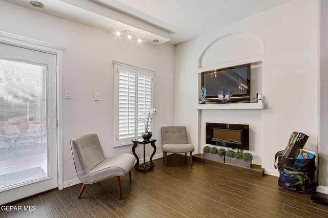 960 Warwick Road, El Paso, TX 79907