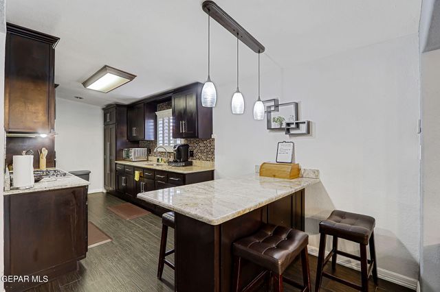 960 Warwick Road, El Paso, TX 79907