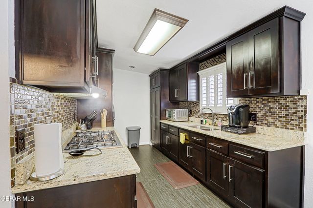 960 Warwick Road, El Paso, TX 79907