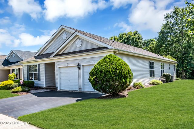 11 Carlisle Drive, Jackson, NJ 08527