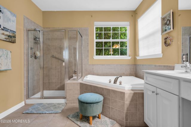 11 Carlisle Drive, Jackson, NJ 08527
