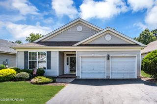 11 Carlisle Drive, Jackson, NJ 08527