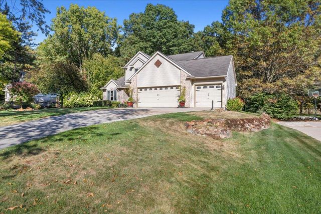 7691 Prairie Court, Brighton, MI 48116