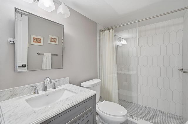 800 Cypress Grove Drive 308, Pompano Beach, FL 33069