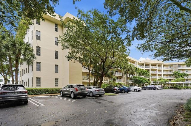 800 Cypress Grove Drive 308, Pompano Beach, FL 33069