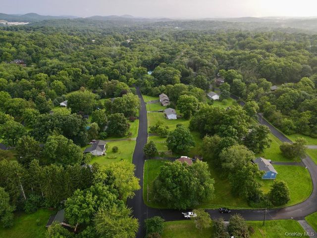 20 Meadow Avenue, Washingtonville, NY 10992