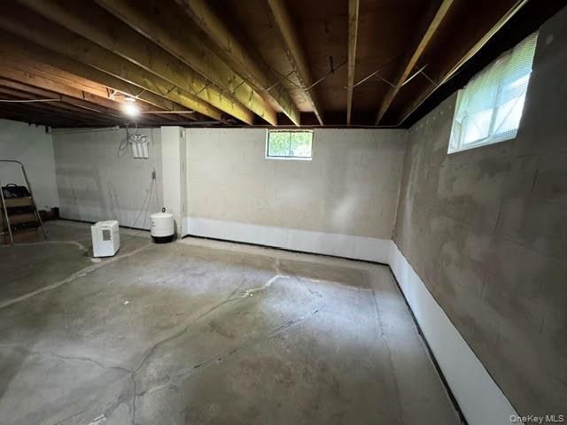 20 Meadow Avenue, Washingtonville, NY 10992