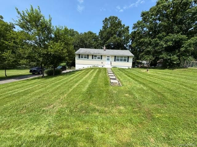 20 Meadow Avenue, Washingtonville, NY 10992