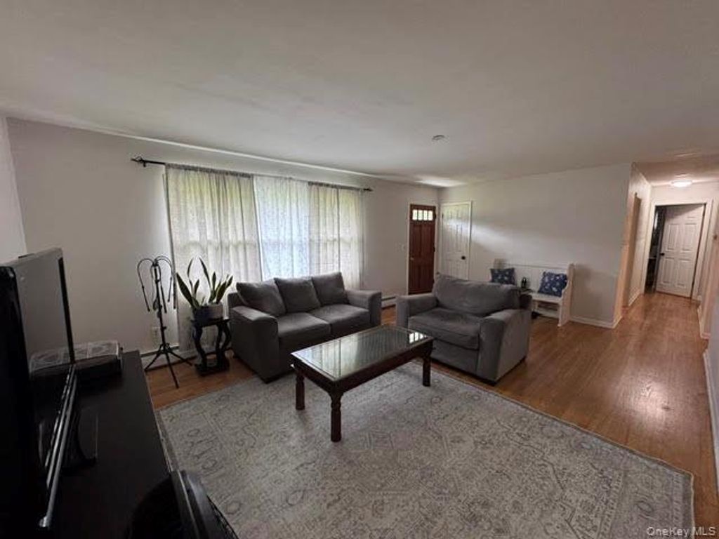 20 Meadow Avenue, Washingtonville, NY 10992 — photo 3