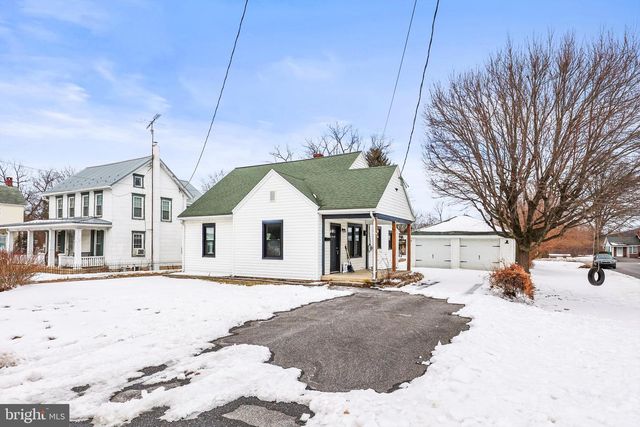 255 W MAIN STREET, Fayetteville, PA 17222