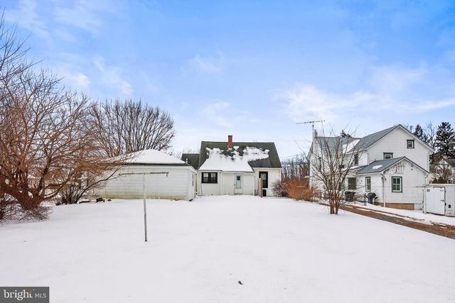 255 W MAIN STREET, Fayetteville, PA 17222