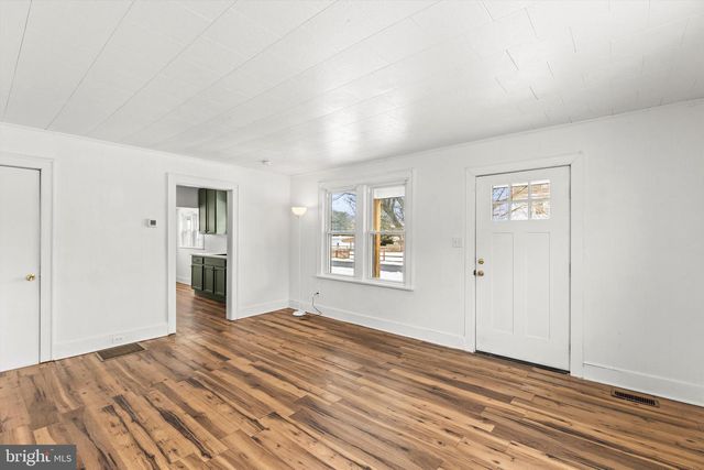 255 W MAIN STREET, Fayetteville, PA 17222