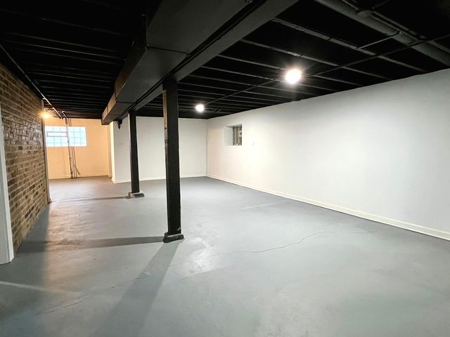 1444 W 72nd Place, Chicago, IL 60636