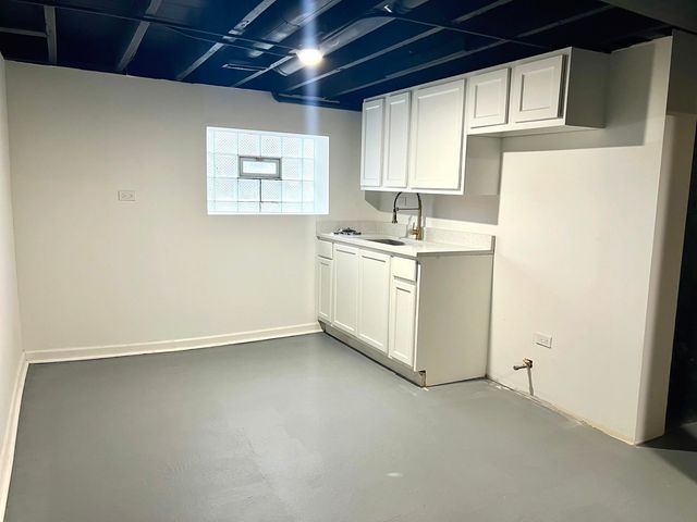 1444 W 72nd Place, Chicago, IL 60636