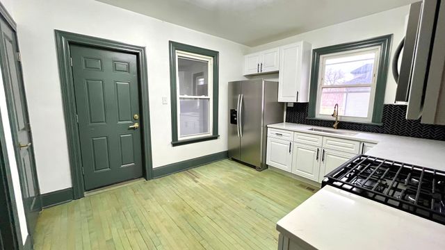 1444 W 72nd Place, Chicago, IL 60636